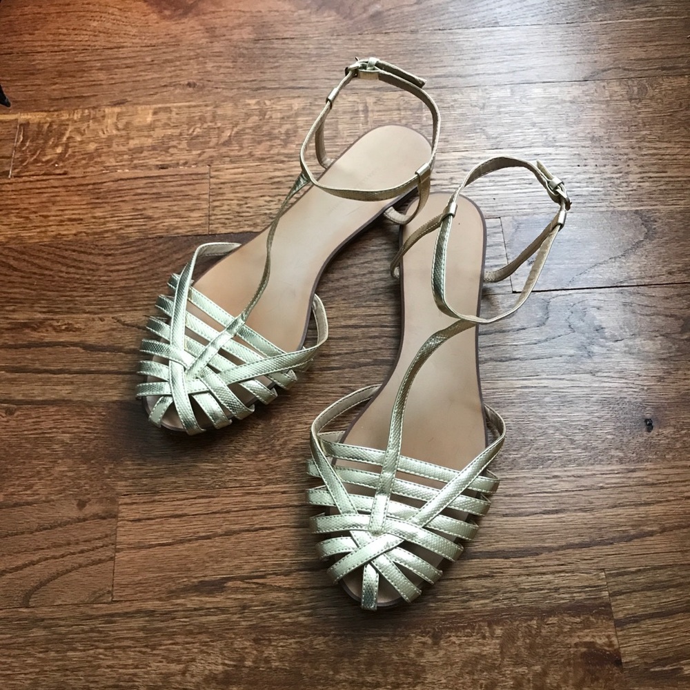 Zara gold flat sandals closed toe size 41 size 10